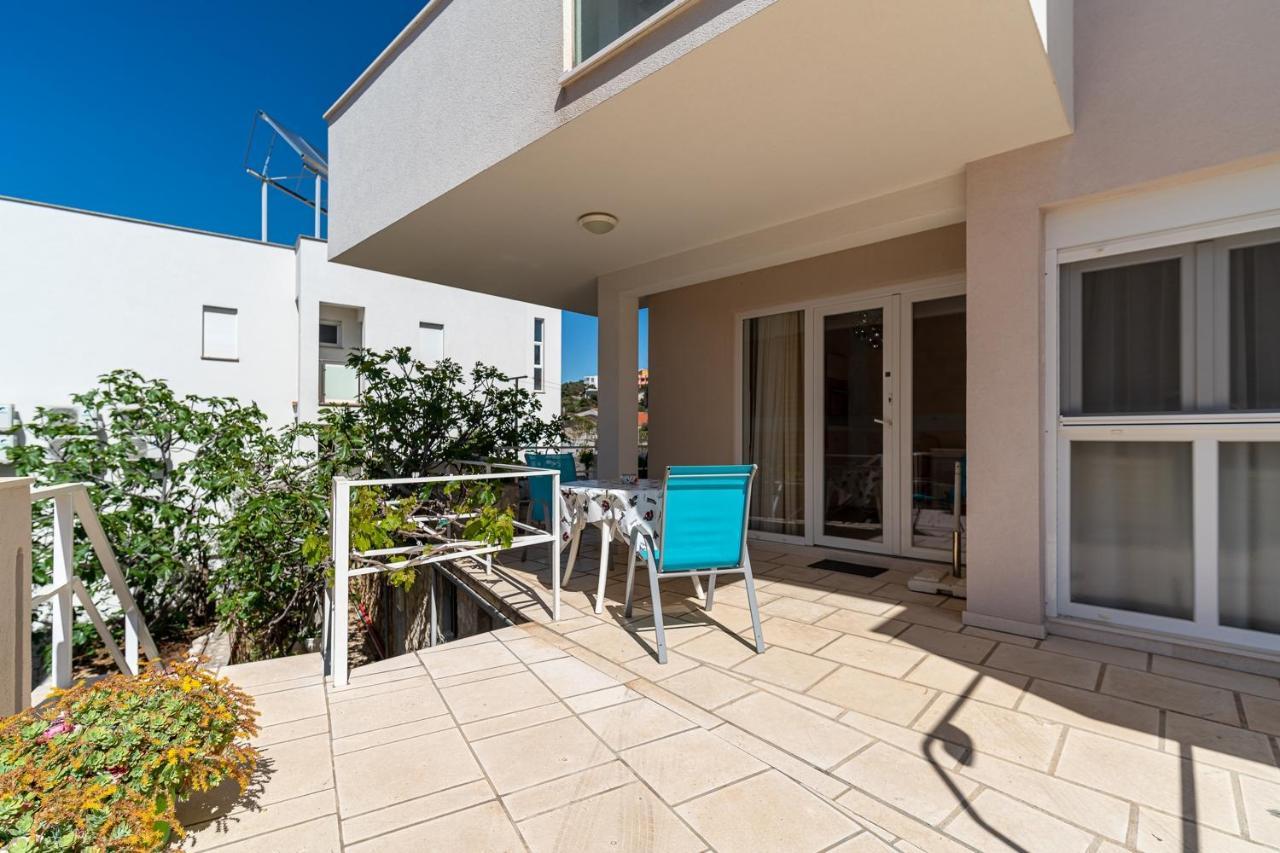 Villa Kata Ražanj Exteriör bild