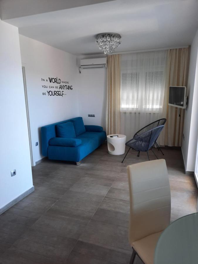 Villa Kata Ražanj Exteriör bild