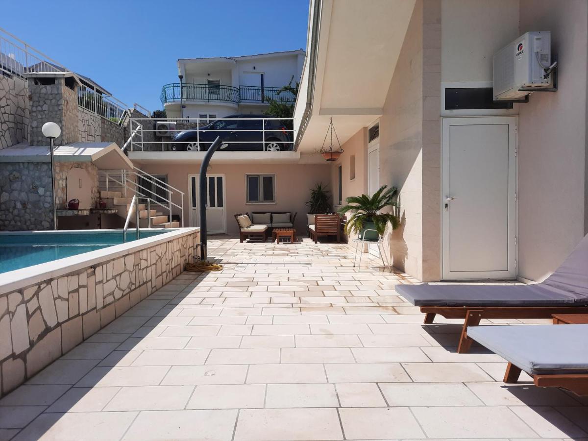 Villa Kata Ražanj Exteriör bild