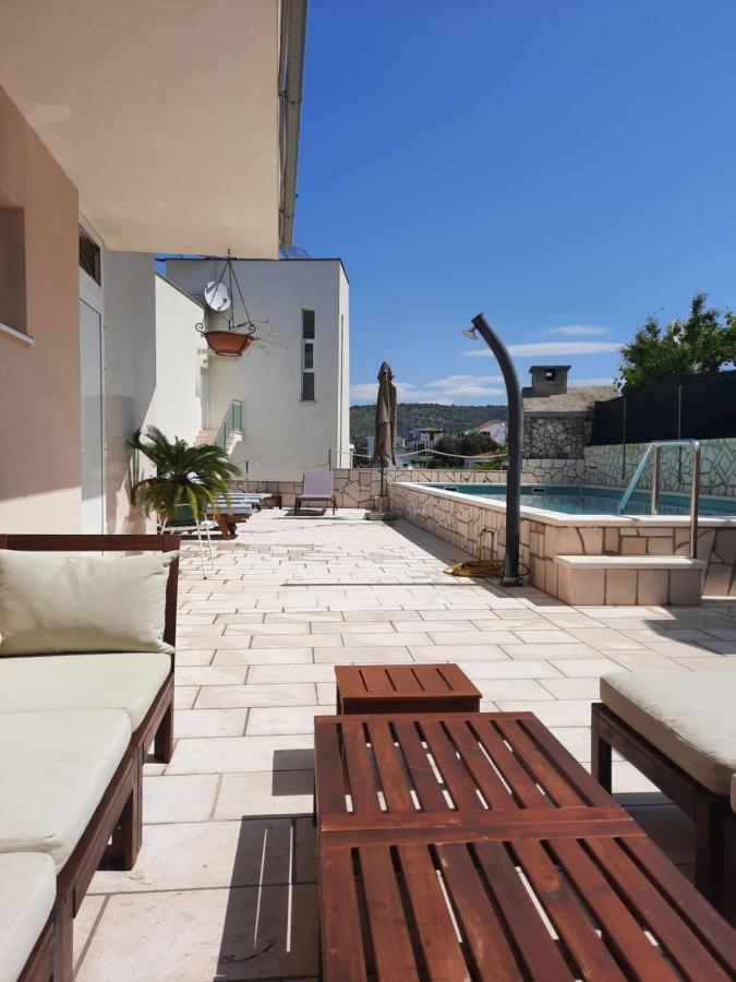 Villa Kata Ražanj Exteriör bild